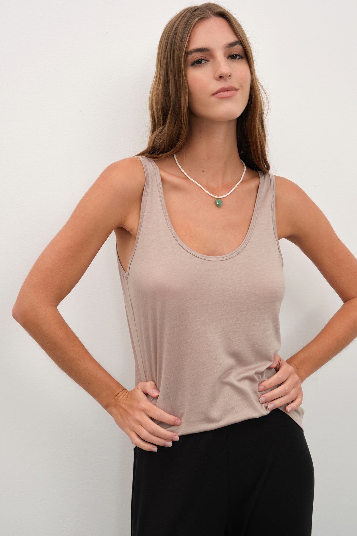 Featherweight Sırt Dekolteli Lyocell Atlet (TENCEL™)