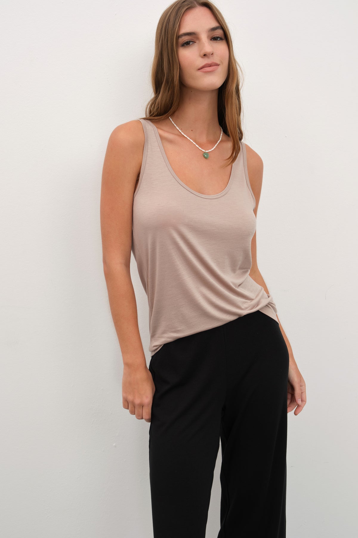 Featherweight Sırt Dekolteli Lyocell Atlet (TENCEL™)