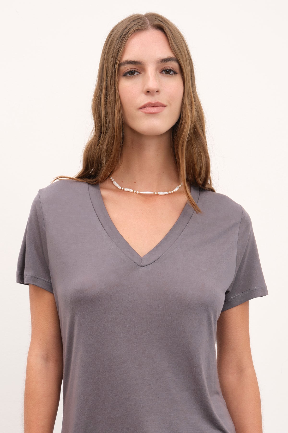 Featherweight Sırt Detaylı V Yakalı Lyocell T-shirt (TENCEL™)