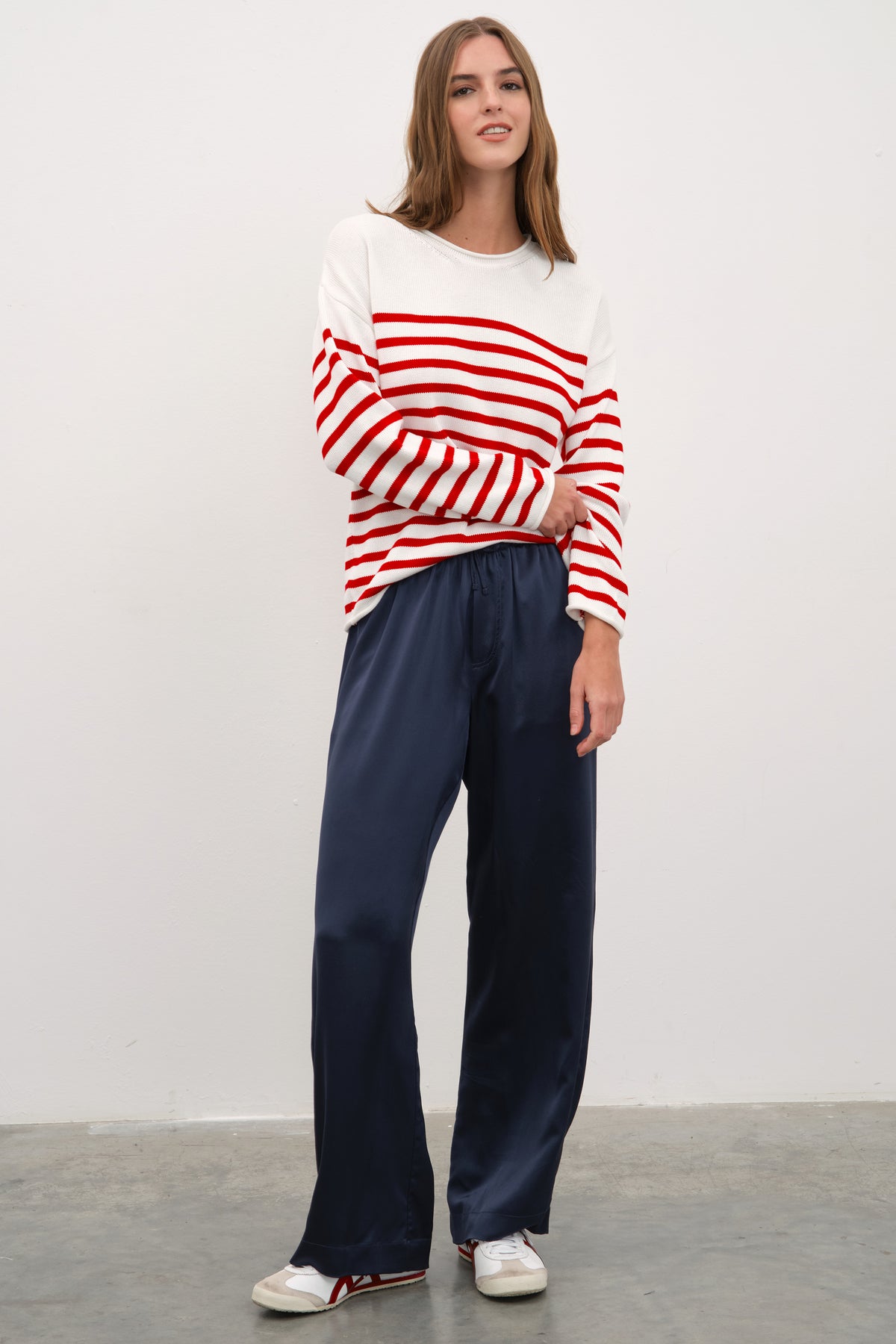 Kıvrık Yakalı Düşük Omuzlu Cotton Modal Triko