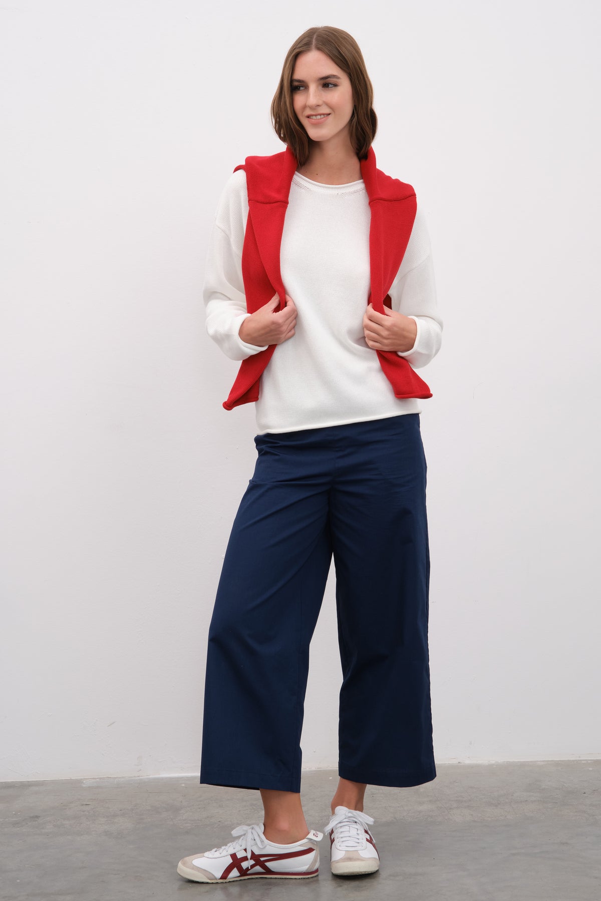 Kıvrık Yakalı Düşük Omuzlu Cotton Modal Triko