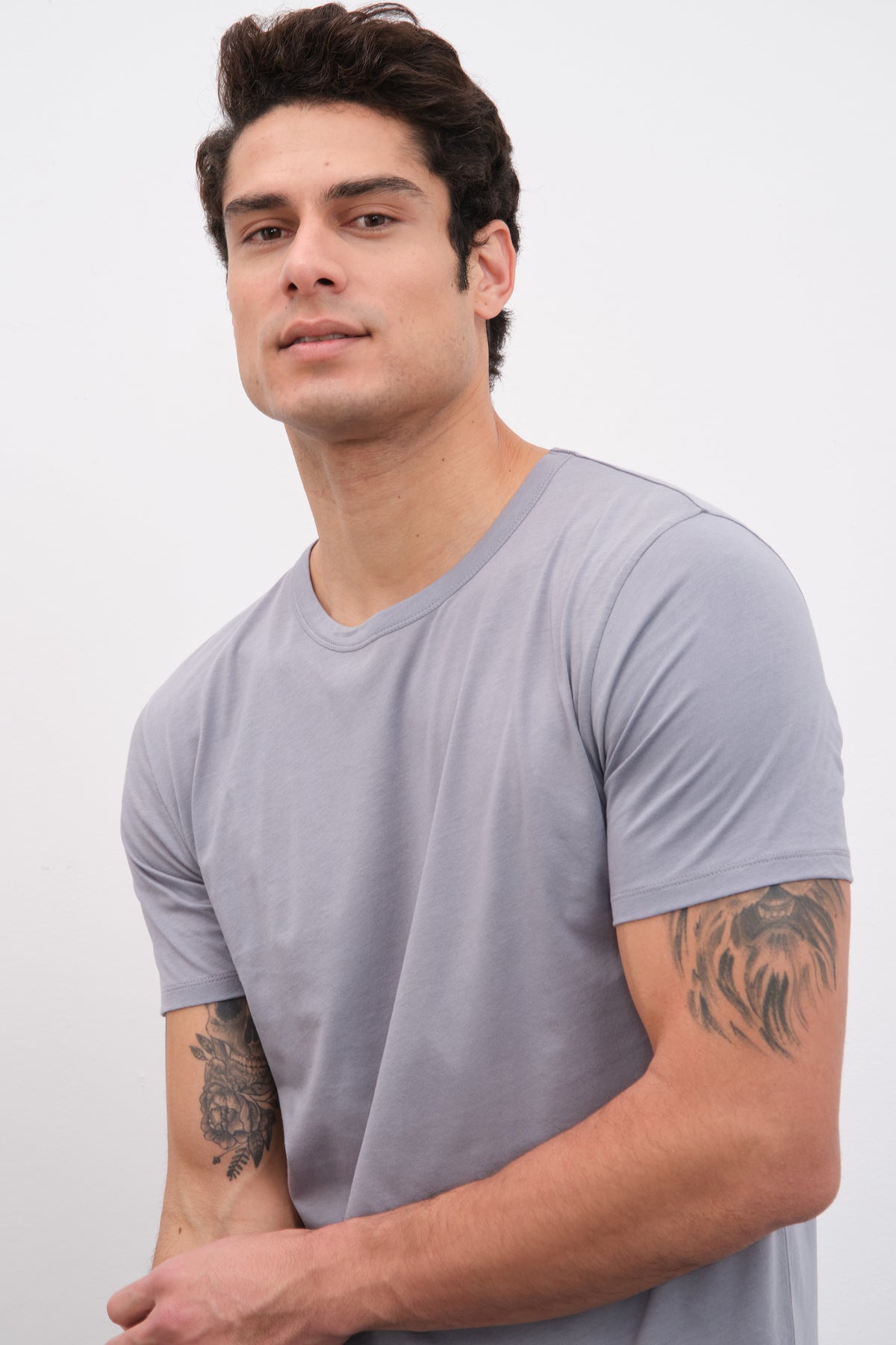 Sırt Dikiş Detaylı ve Yan Yırtmaçlı Cotton/Modal T-shirt