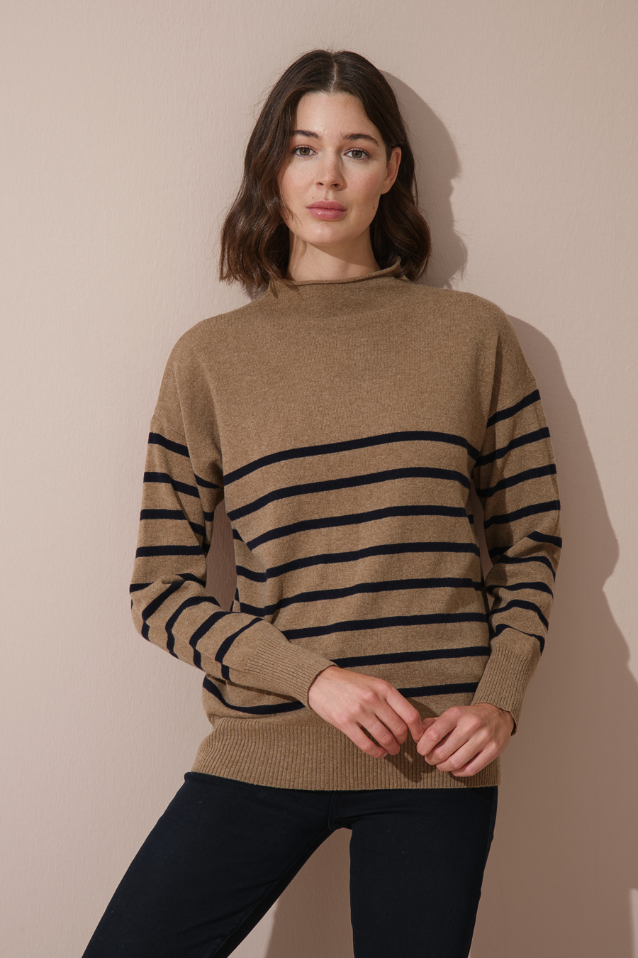 Dik Yakalı Çizgili Cashmere Merino Triko