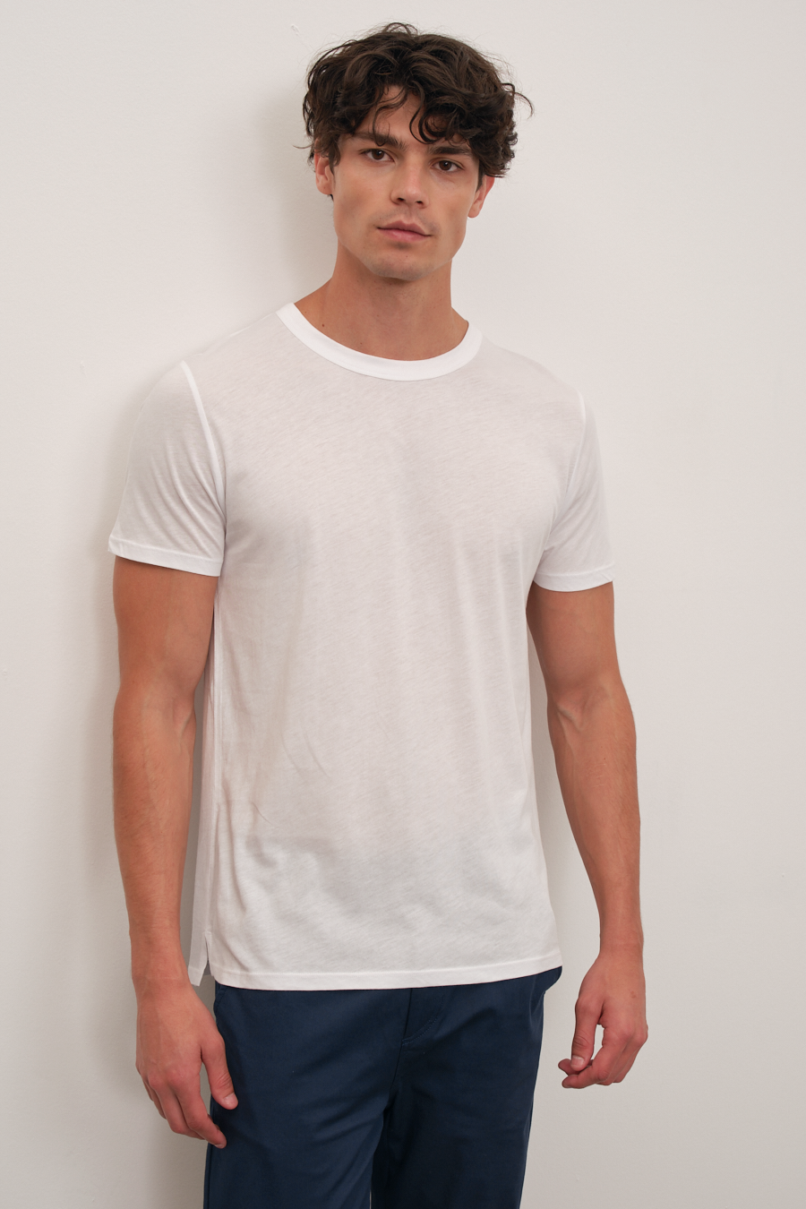 Sırt Dikiş Detaylı ve Yan Yırtmaçlı Cotton/Modal T-shirt