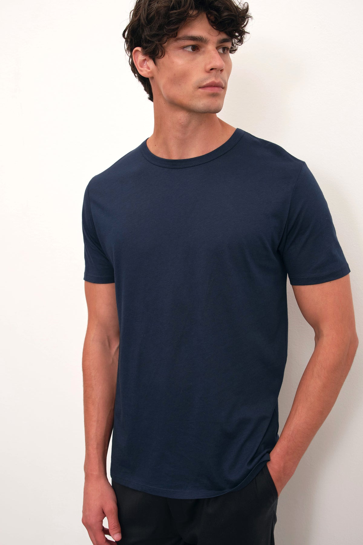 Sırt Dikiş Detaylı ve Yan Yırtmaçlı Cotton/Modal T-shirt