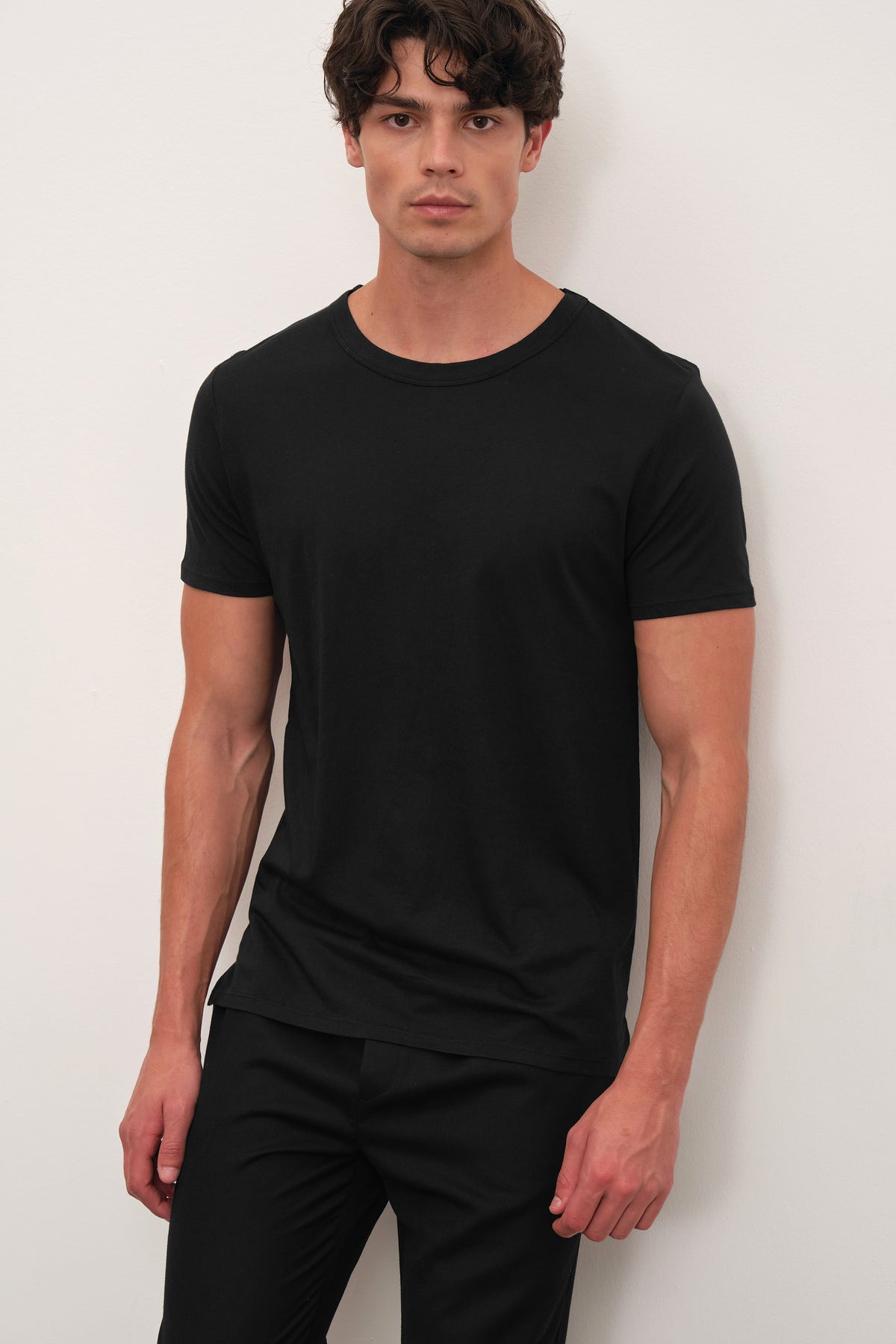 Sırt Dikiş Detaylı ve Yan Yırtmaçlı Cotton/Modal T-shirt