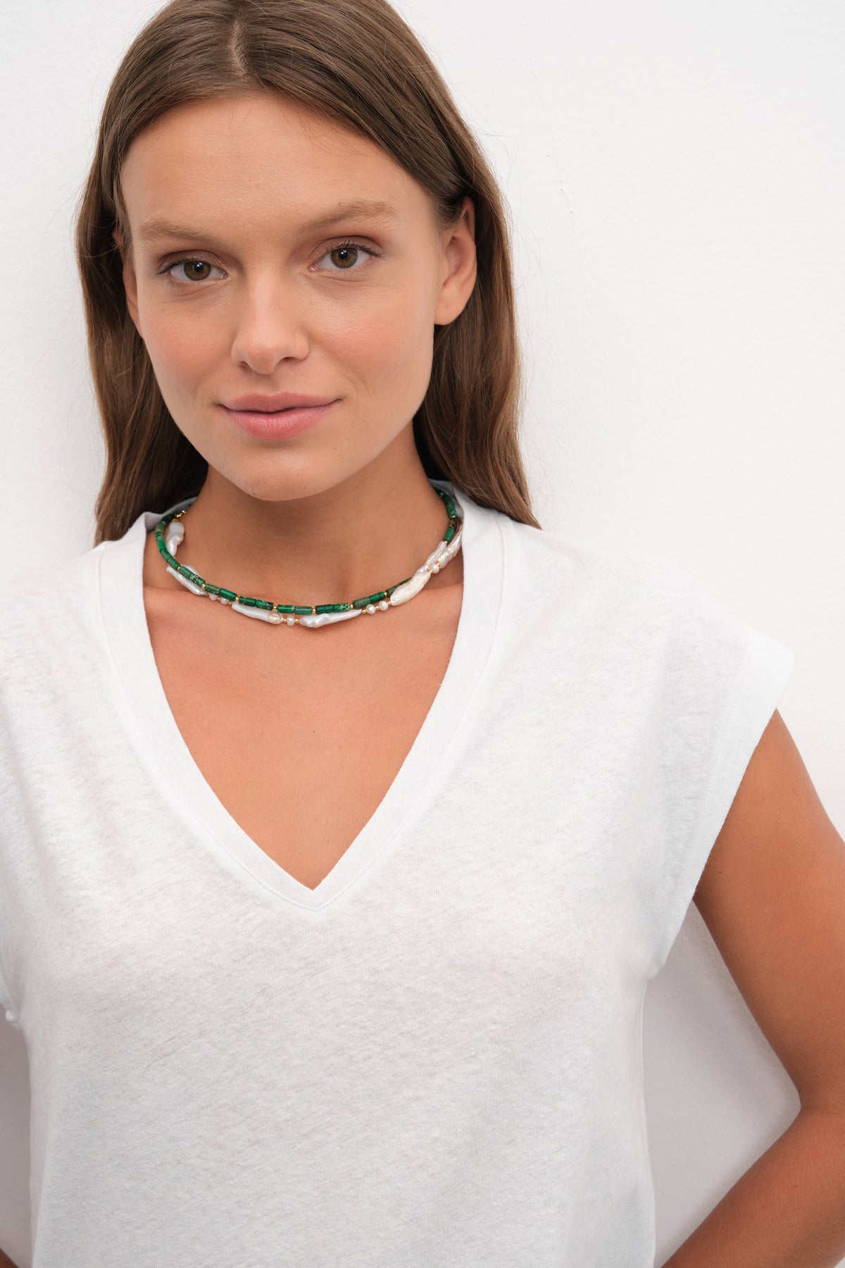 V Yakalı Cotton Linen T-shirt