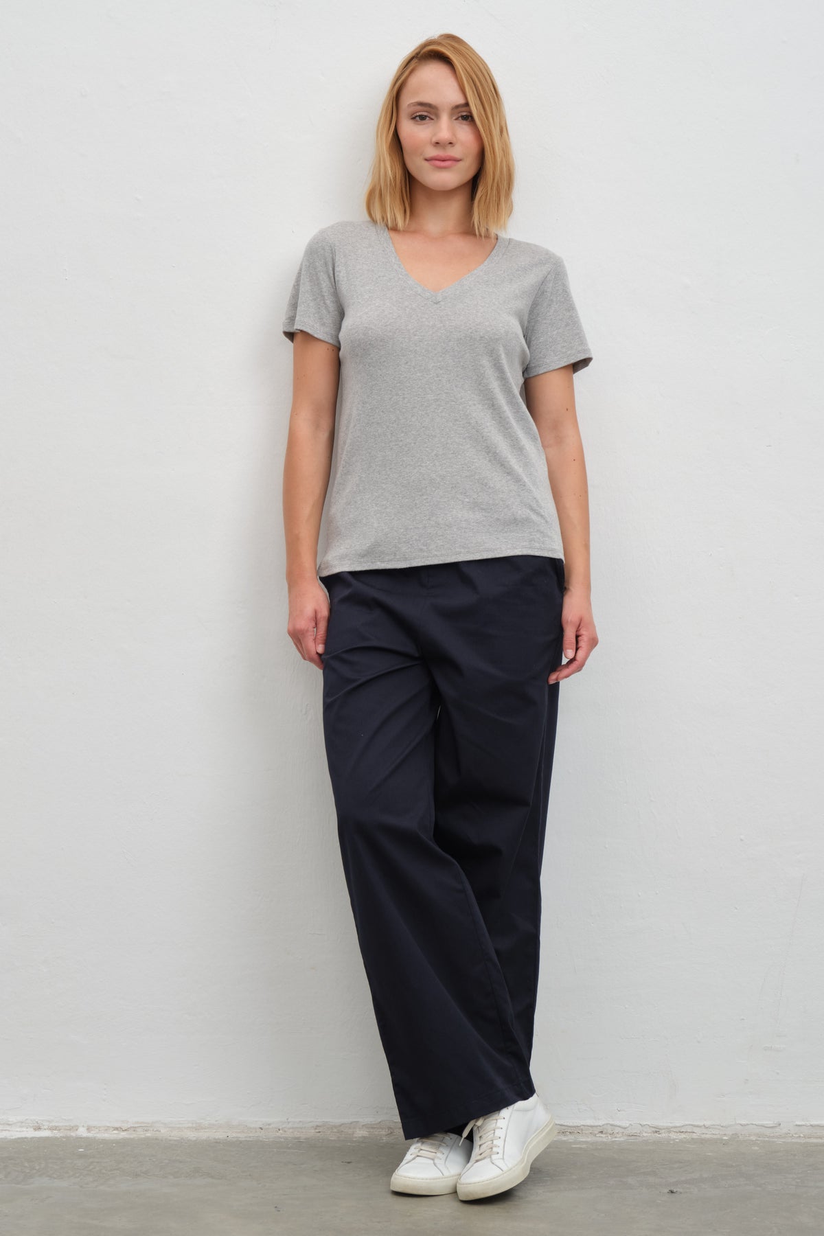 Everyday Cotton V Yakalı Fitted T-shirt
