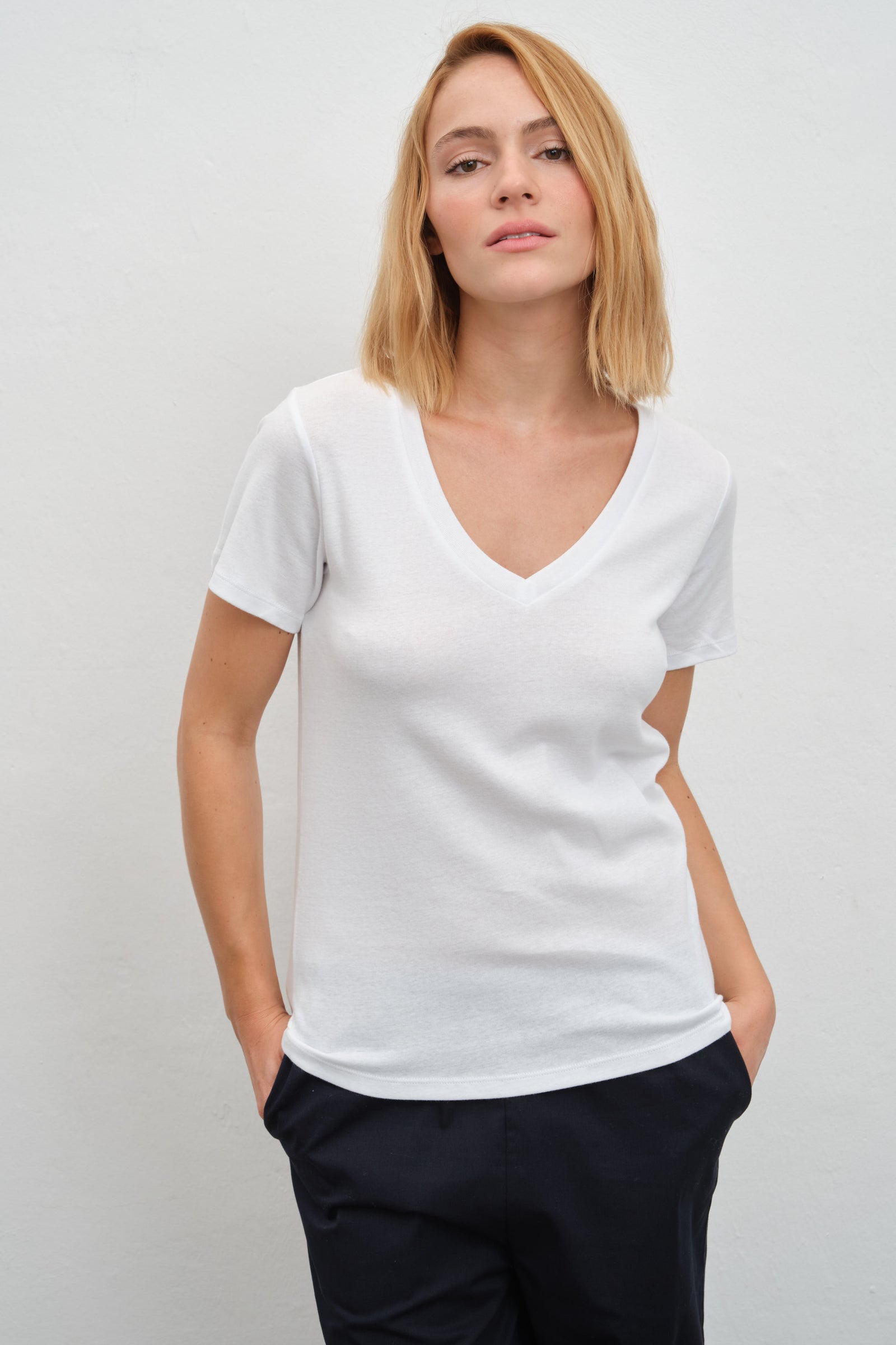 Everyday Cotton V Yakalı Fitted T-shirt