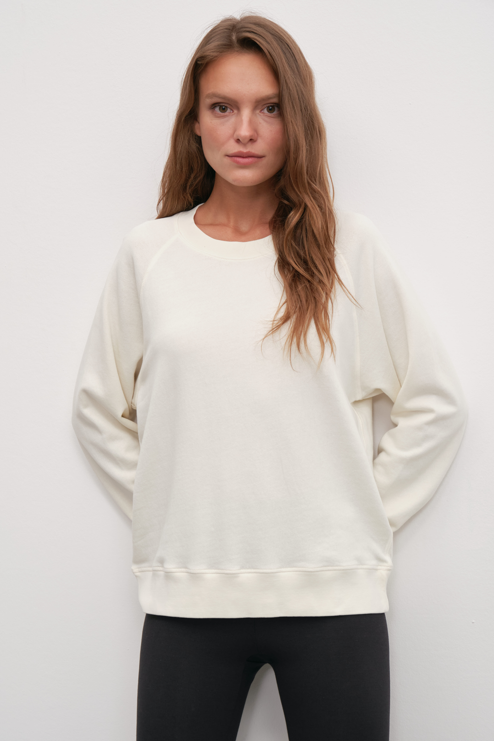 Garment-Dyed Lightweight Cotton Reglan Kollu Sweatshirt