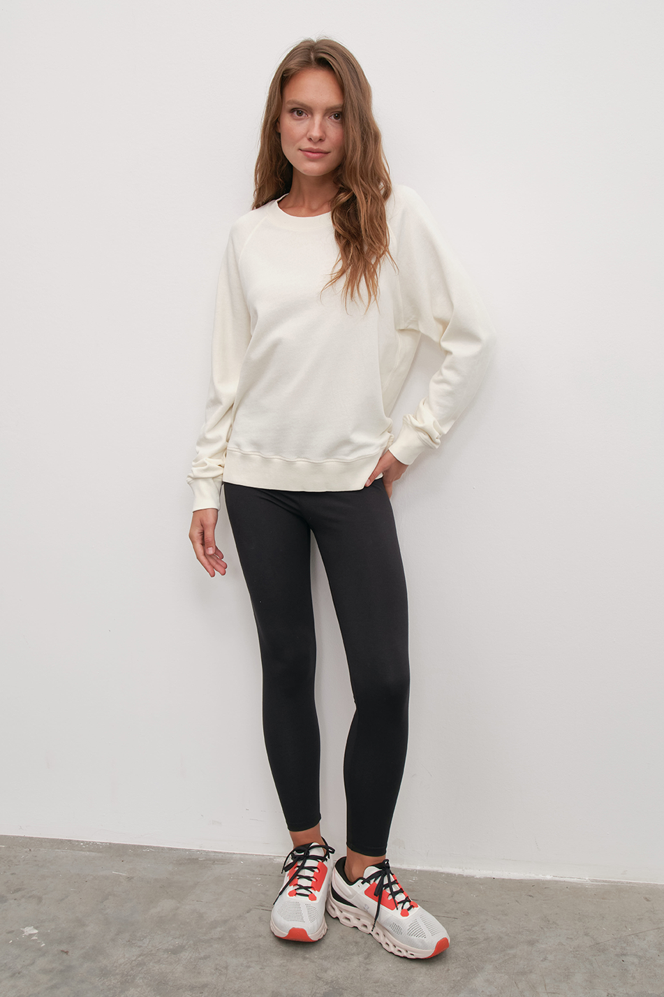 Garment-Dyed Lightweight Cotton Reglan Kollu Sweatshirt