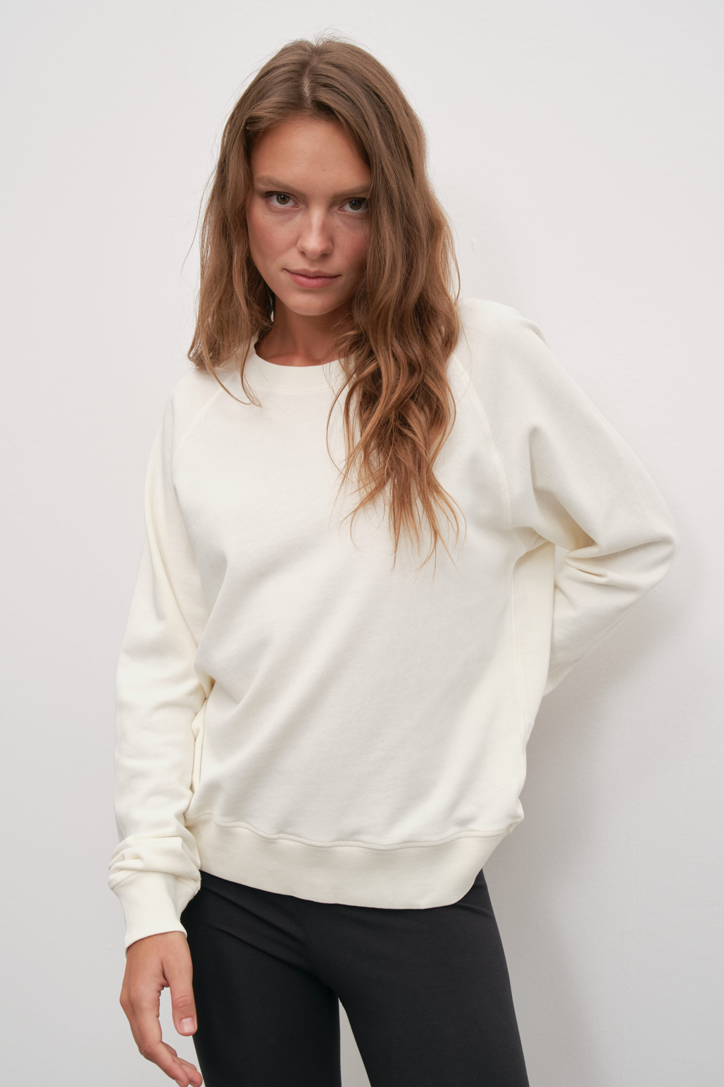 Garment-Dyed Lightweight Cotton Reglan Kollu Sweatshirt