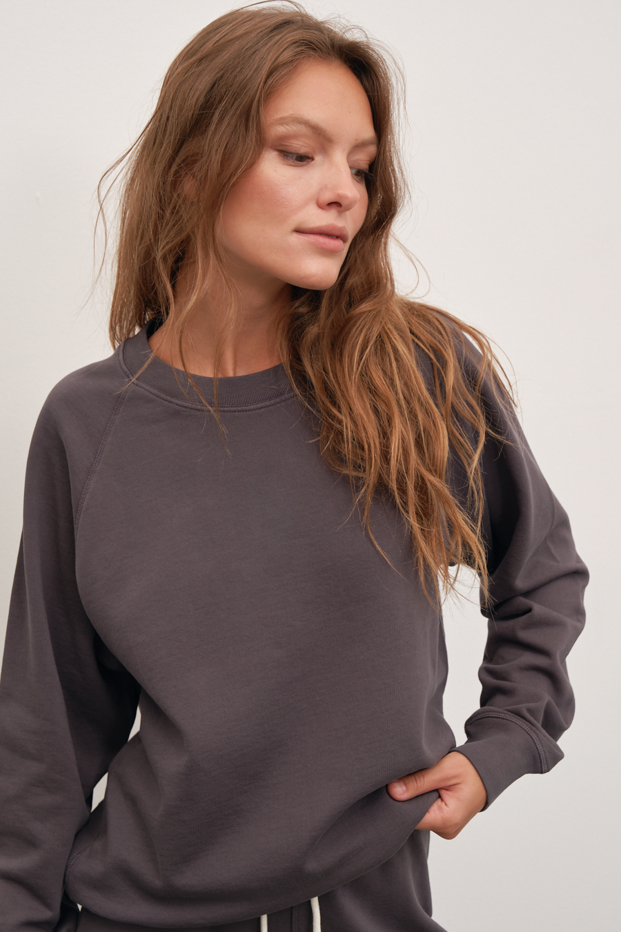 Garment-Dyed Lightweight Cotton Reglan Kollu Sweatshirt